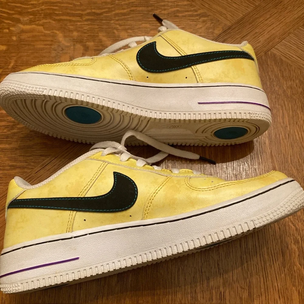 Nike Air Force 1 - Picture 4 of 7